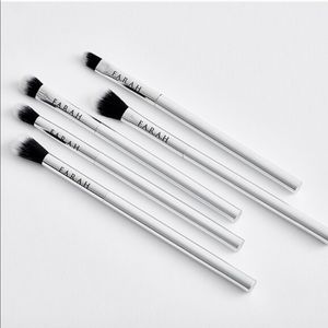 Farah brushes